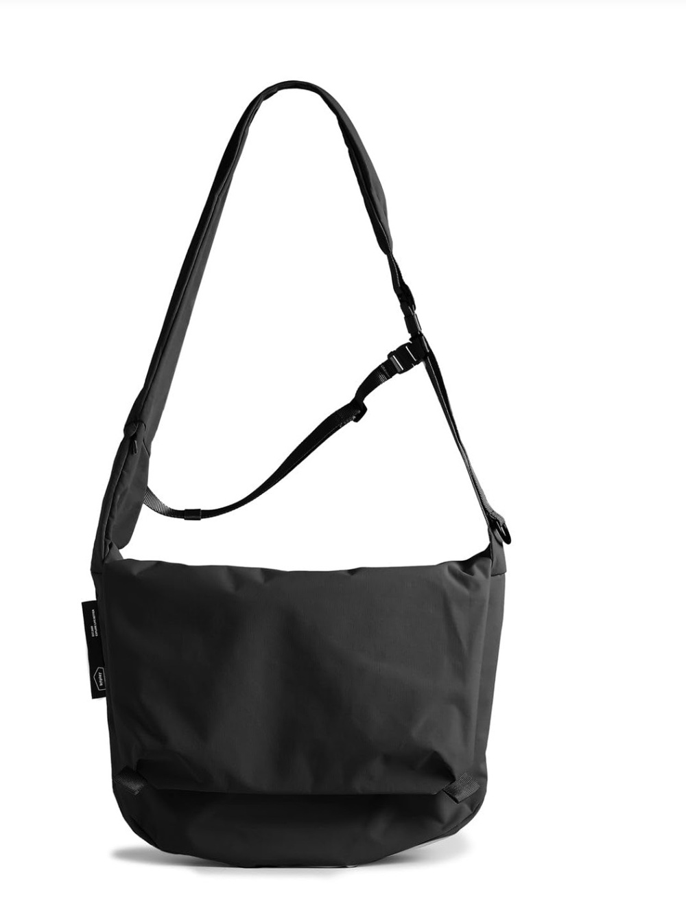 NWT Bitplay Essential 6.5L Messenger Bag